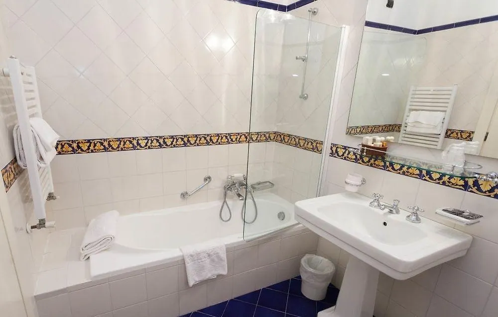 Hotel Savoy Palace Gardone Riviera 4*,