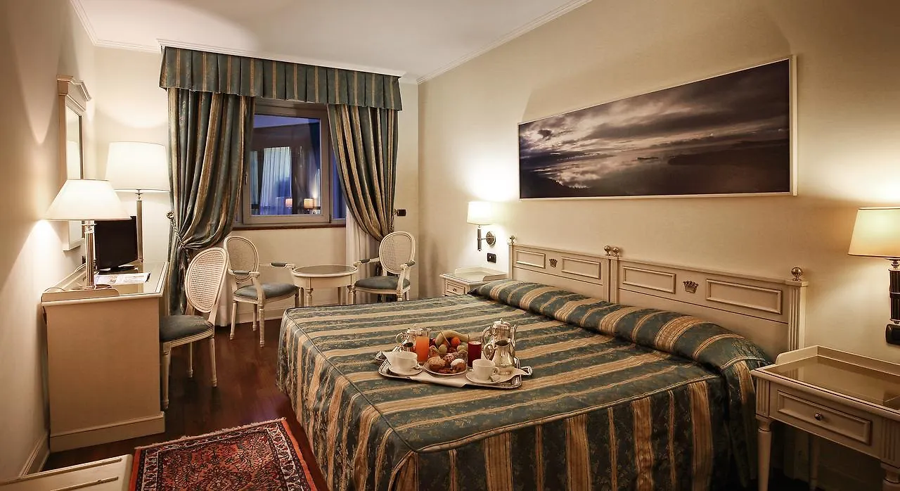 ****  Hotel Savoy Palace Gardone Riviera Italia