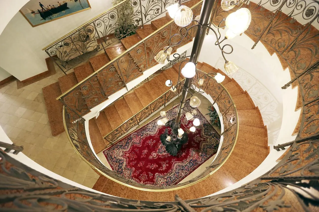 Hotel Savoy Palace Gardone Riviera