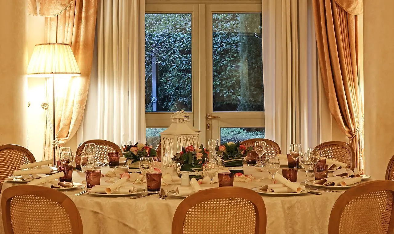 Hotel Savoy Palace Gardone Riviera 4*,