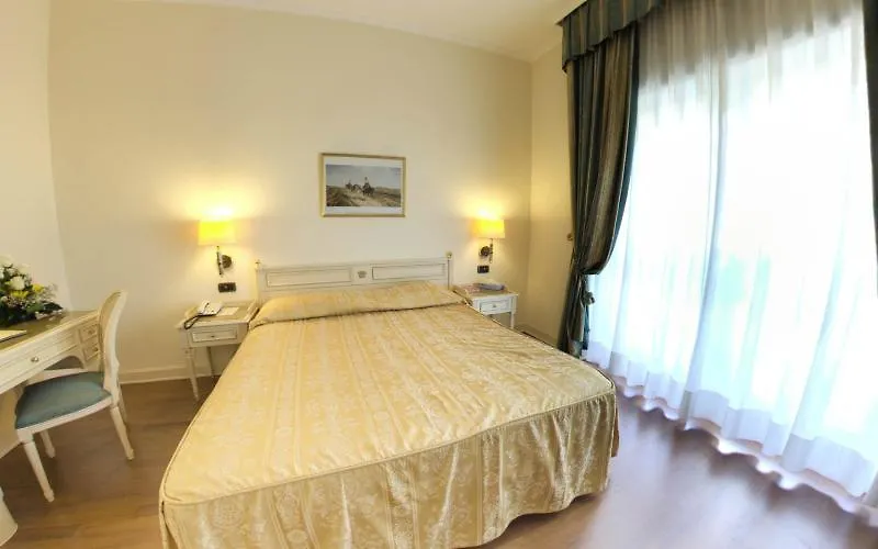 Hotel Savoy Palace Gardone Riviera 4*,