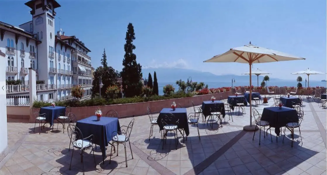 Hotel Savoy Palace Gardone Riviera 4*,  Italien