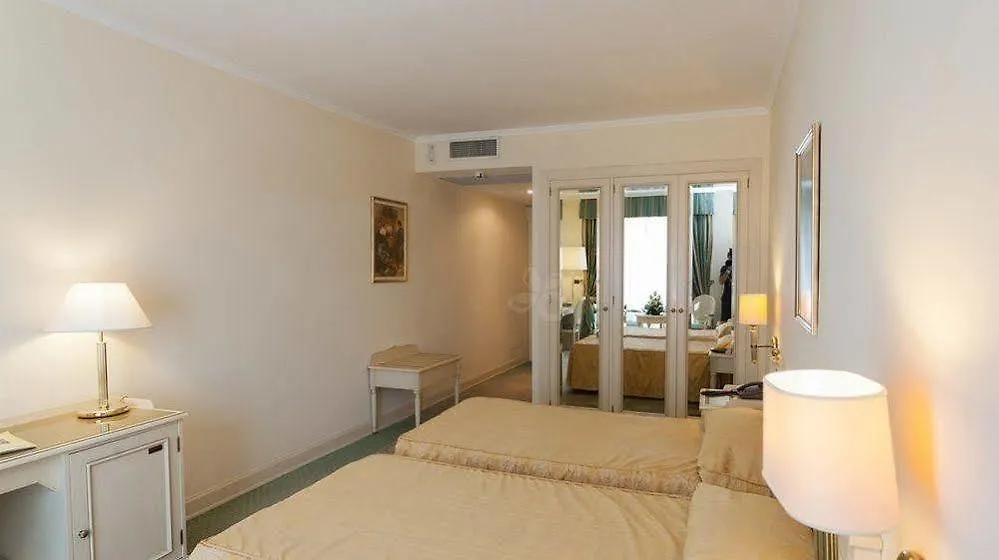 ****  Hotel Savoy Palace Gardone Riviera Itália