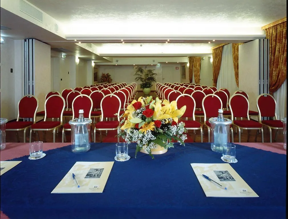 Hotel Savoy Palace Gardone Riviera 4*,